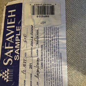 Safavieh’s wool and viscose carpet 5*8 feet.